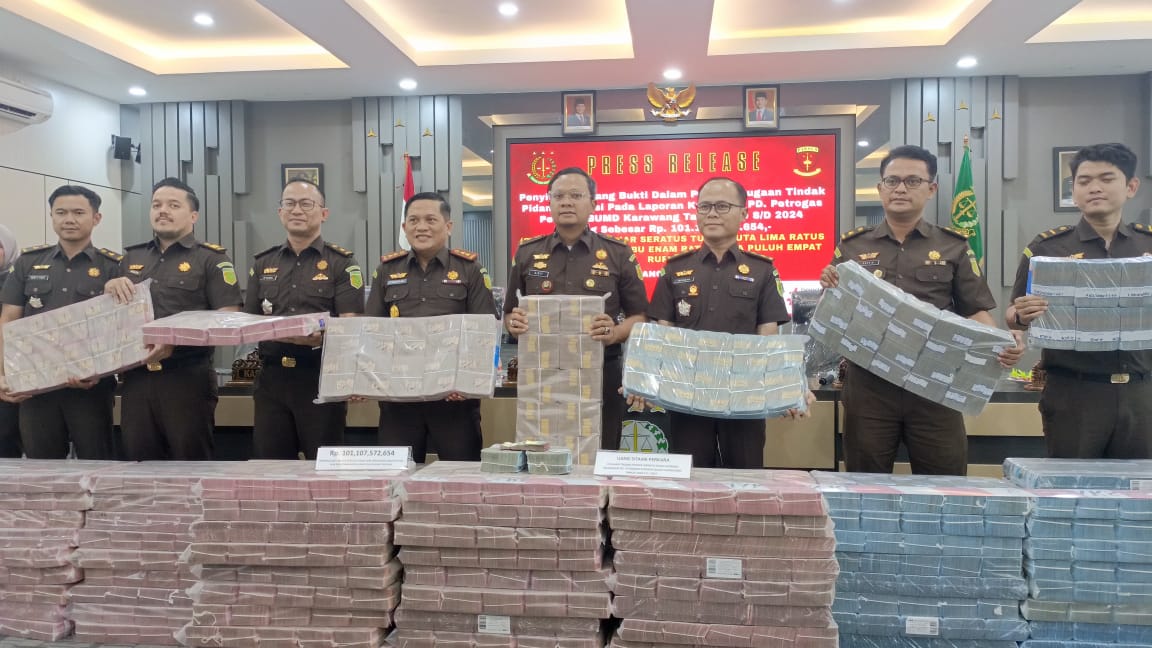Kejaksaan Negeri Karawang,Menyita Barang Bukti Dugaan Tindak Pidana Korupsi,