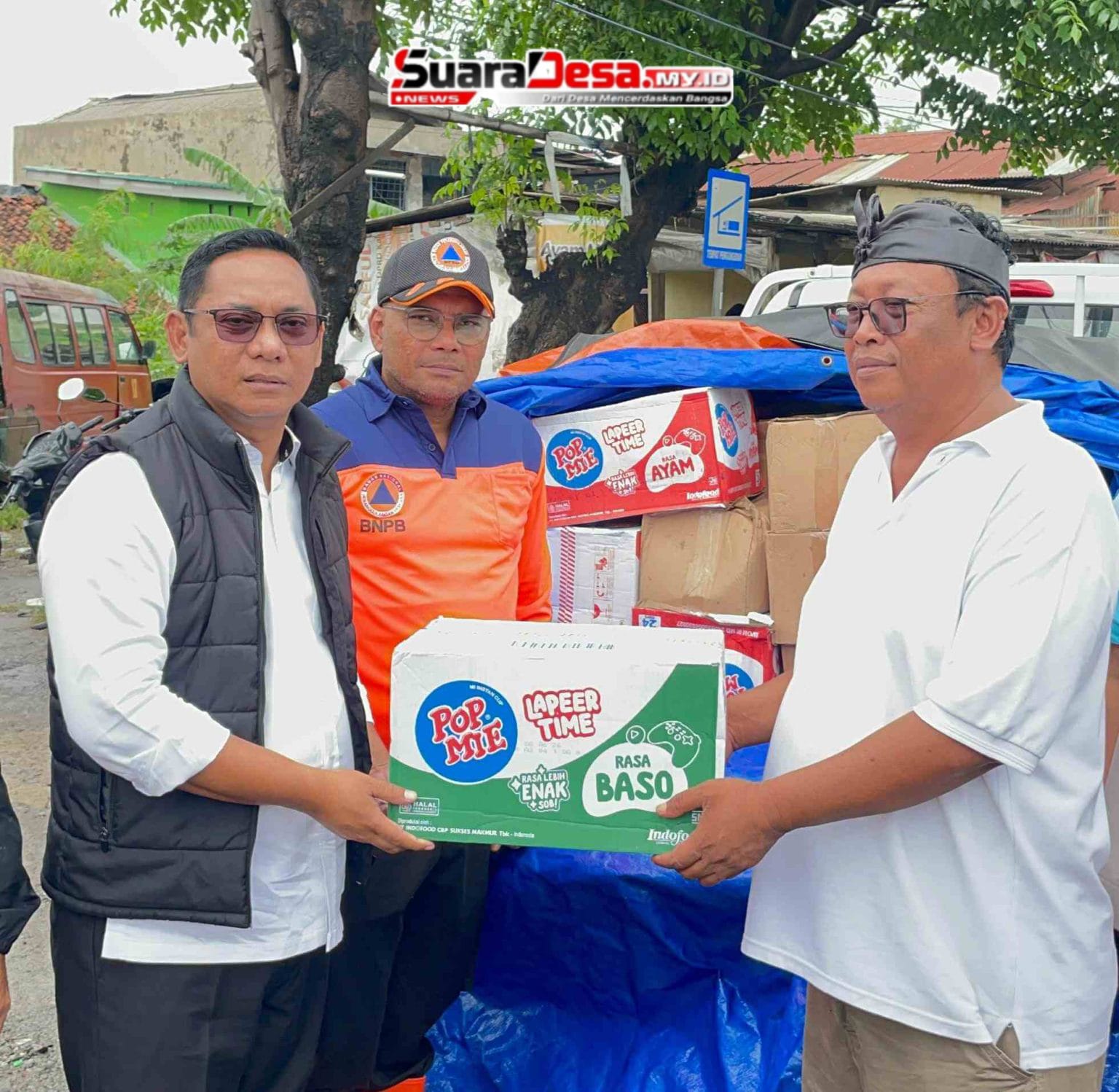 Bukti Nyata Kepedulian, Plt Bupati Bekasi Turun Langsung Tinjau dan Salurkan Bantuan Banjir